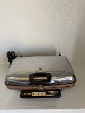 Vintage GE General Electric Automatic Grill Waffle Baker Chrome 14G44T USA Works